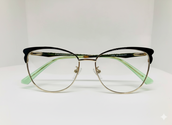 Lunettes 3-en-1 Anti-lumière bleue pour femme : Photochromiques • Anti-lumière bleue • Anti-reflets & anti-éblouissement